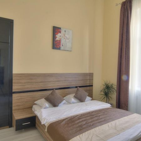 Best Season Apart Hotel Kyiv Exterior foto
