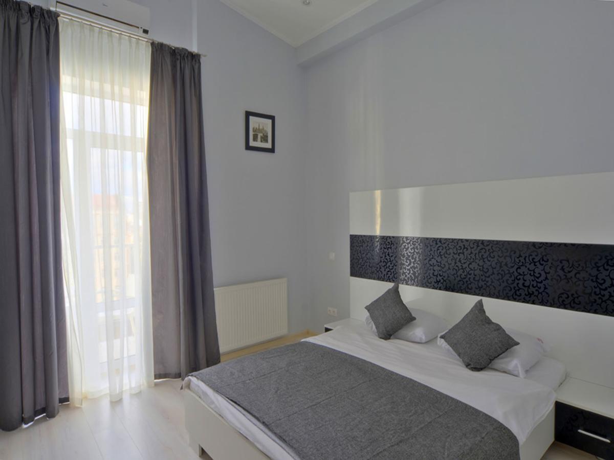 Best Season Apart Hotel Kyiv Exterior foto